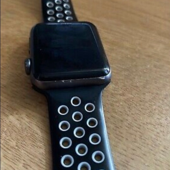 Apple Watch - Picture 4 of 4